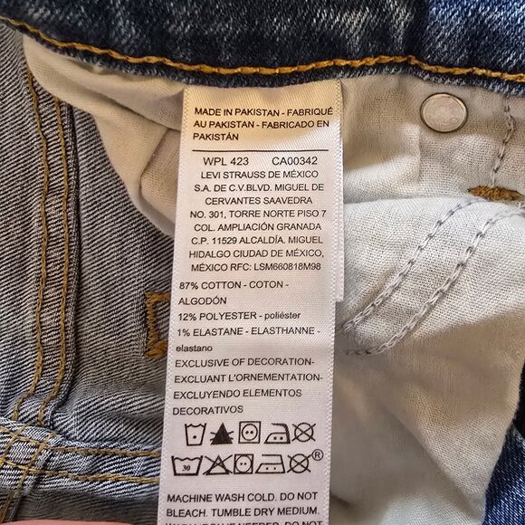 Light-Blue Levi Jeans (Heritage High Rise Straight) - Picture 4 of 6